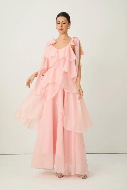 Questo vestito maxi rosa a balze