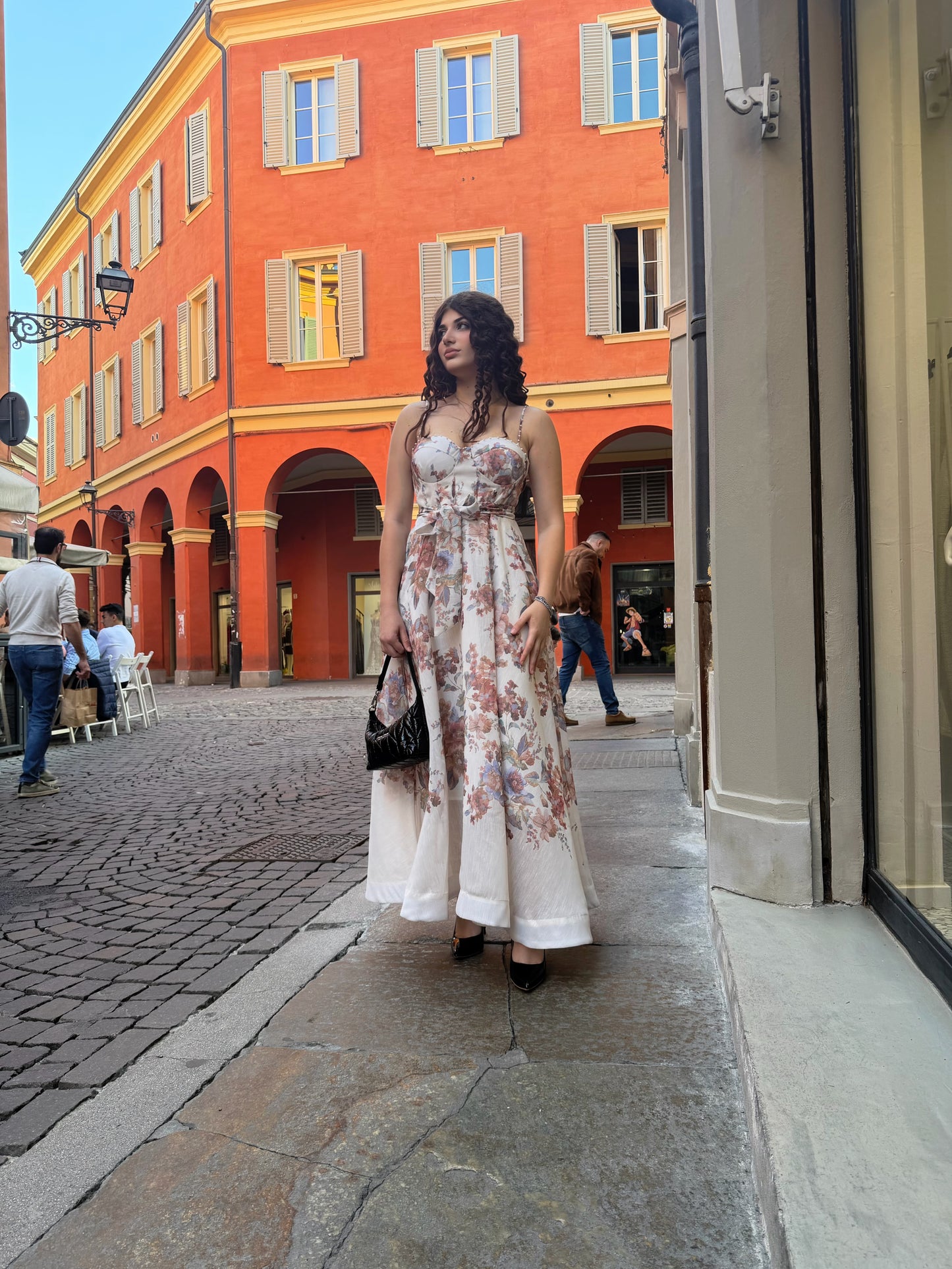 Abito elegante lunghete con corpetto