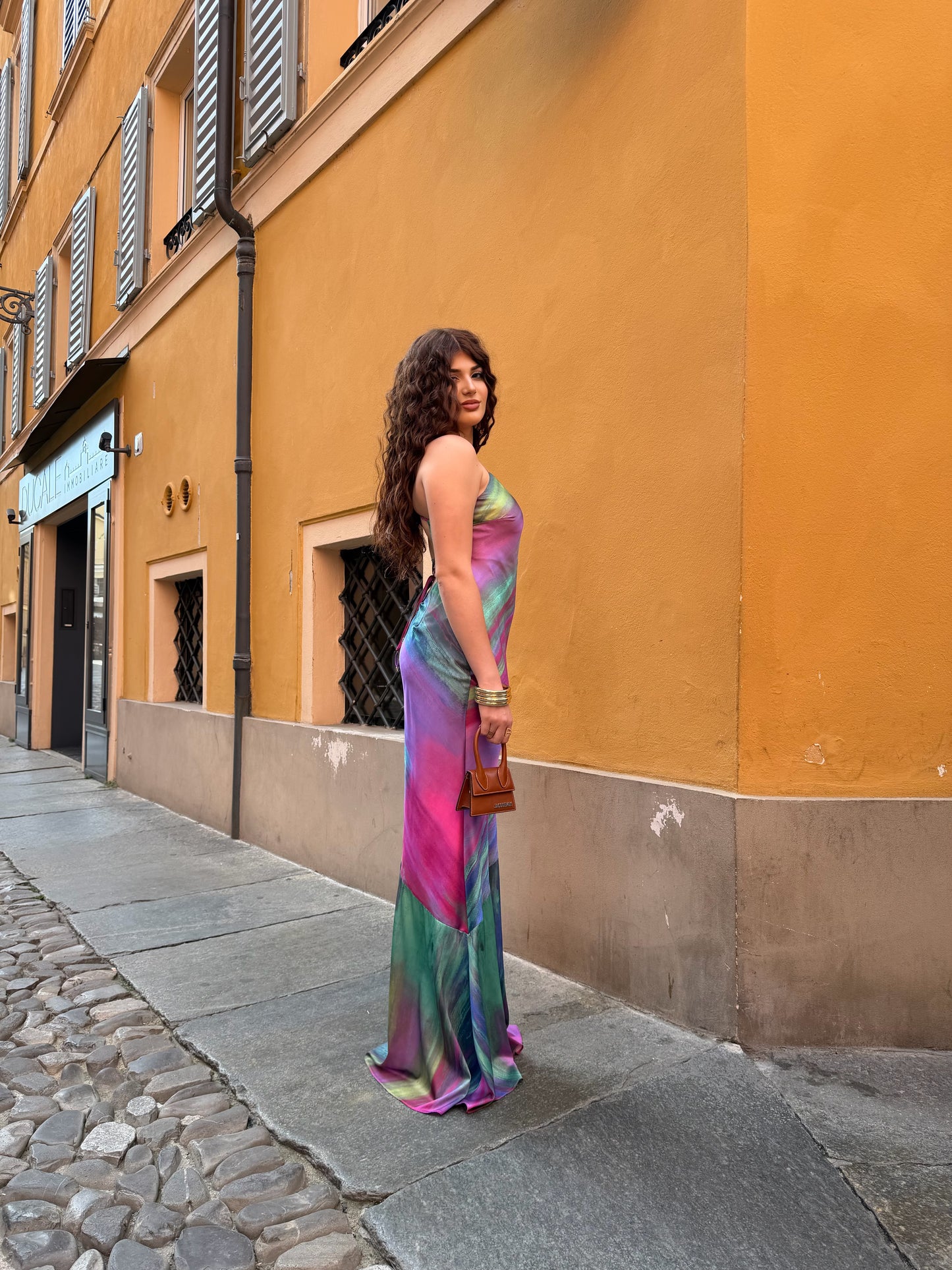 MULTI COLOR ABSTRACT PRINT
MAXI DRESS