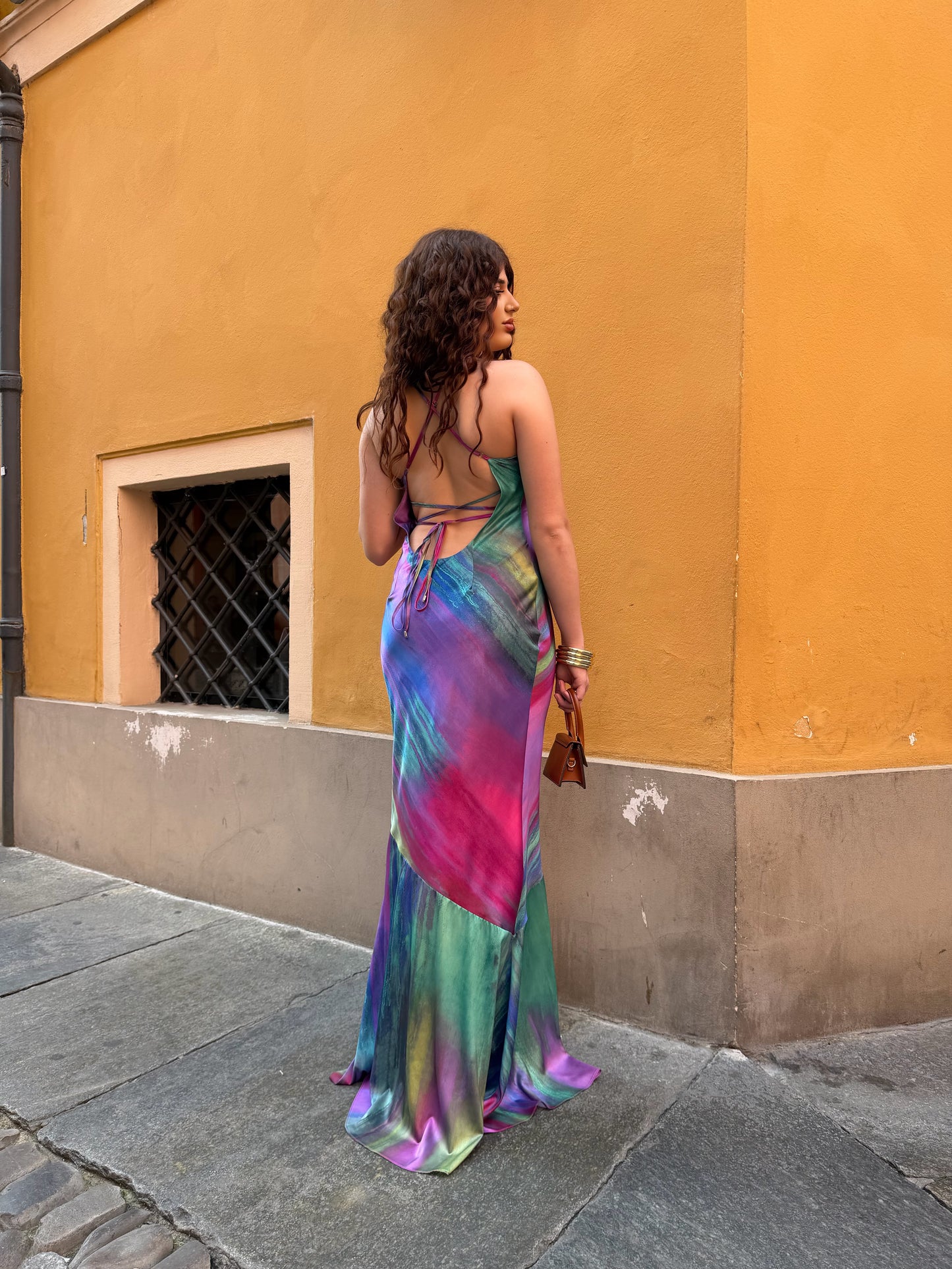 MULTI COLOR ABSTRACT PRINT
MAXI DRESS