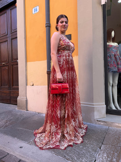 Abito lungo con stampa color vino e schiena incrociata
